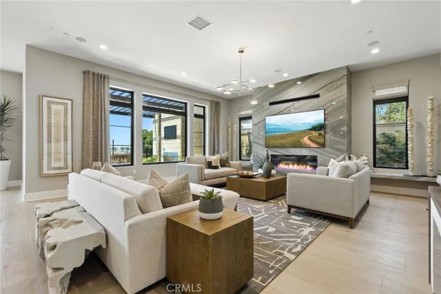 433 Narcissus, Irvine, CA 92602