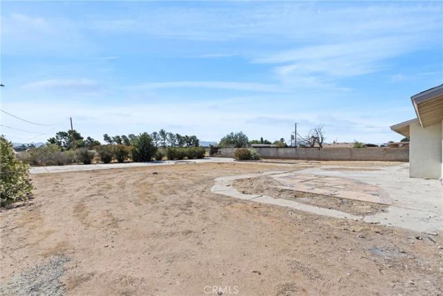 15431 Condor, Victorville, CA 92394