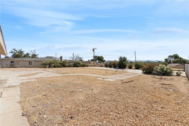 15431 Condor, Victorville, CA 92394