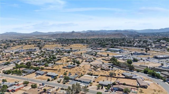 15431 Condor, Victorville, CA 92394