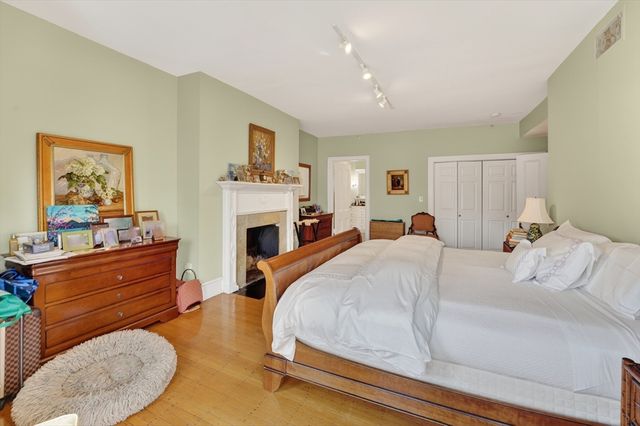 290 Beacon 4, Boston, MA 02116