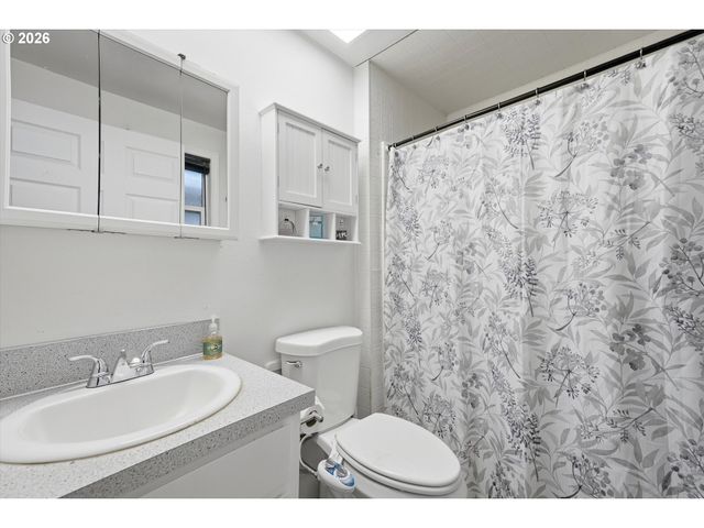 6215 Ne 102ND Ave, Vancouver, WA 98662