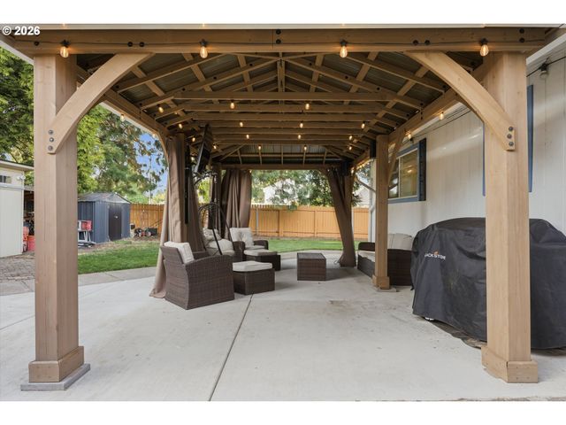 6215 Ne 102ND Ave, Vancouver, WA 98662