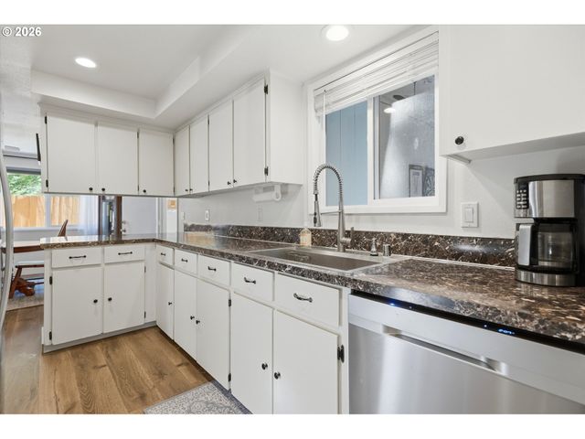6215 Ne 102ND Ave, Vancouver, WA 98662