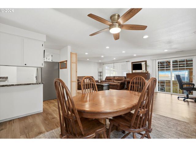 6215 Ne 102ND Ave, Vancouver, WA 98662