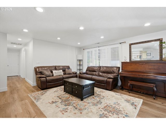 6215 Ne 102ND Ave, Vancouver, WA 98662