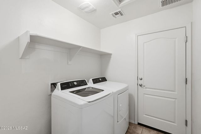 1337 W Vuelta del Yunque, Sahuarita, AZ 85629