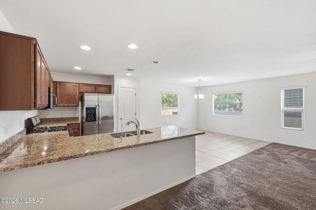 1337 W Vuelta del Yunque, Sahuarita, AZ 85629