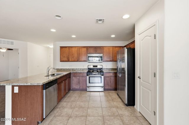 1337 W Vuelta del Yunque, Sahuarita, AZ 85629