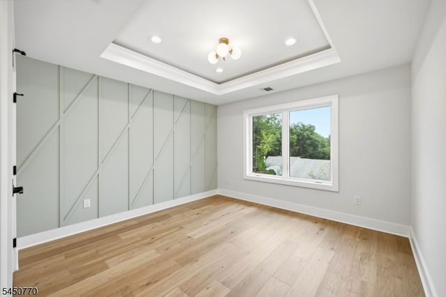 77 Elmwood Dr, Livingston Twp., NJ 07039