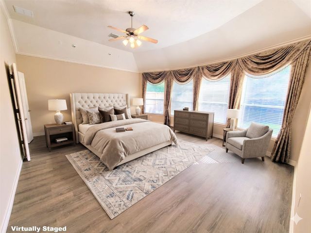 10327 Earlington Manor Drive, Spring, TX 77379
