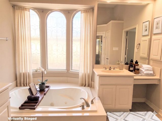 10327 Earlington Manor Drive, Spring, TX 77379