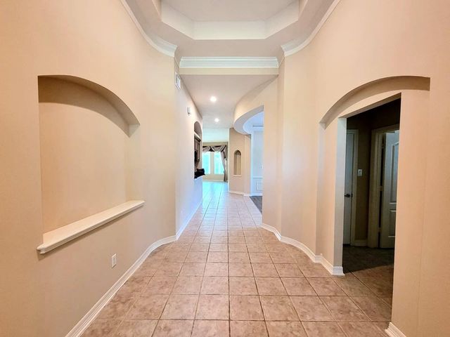 10327 Earlington Manor Drive, Spring, TX 77379