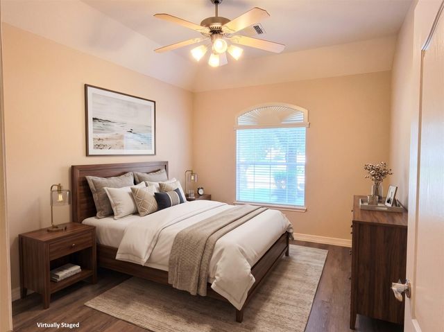 10327 Earlington Manor Drive, Spring, TX 77379