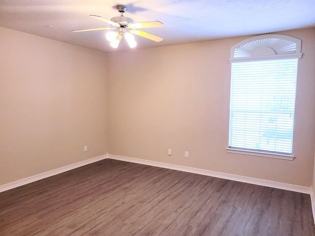 10327 Earlington Manor Drive, Spring, TX 77379