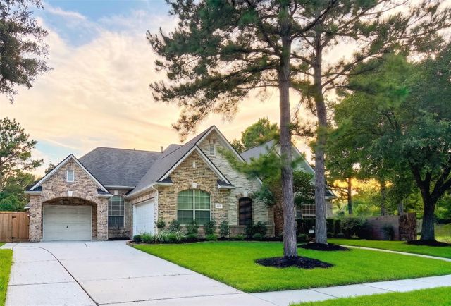 10327 Earlington Manor Drive, Spring, TX 77379