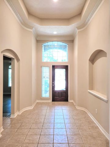 10327 Earlington Manor Drive, Spring, TX 77379