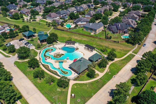 10327 Earlington Manor Drive, Spring, TX 77379
