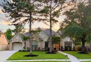 10327 Earlington Manor Drive, Spring, TX 77379