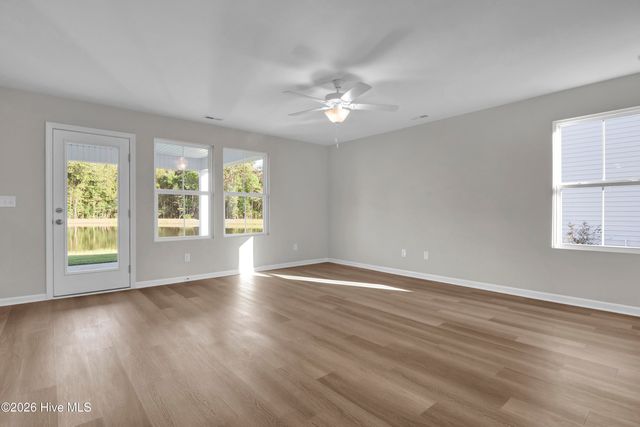 7 E Pioneer Way 150, Hampstead, NC 28443