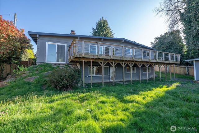 6502 21st Avenue NE, Tacoma, WA 98422