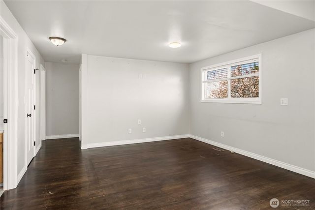 6502 21st Avenue NE, Tacoma, WA 98422