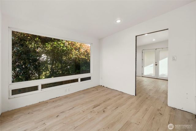 6502 21st Avenue NE, Tacoma, WA 98422