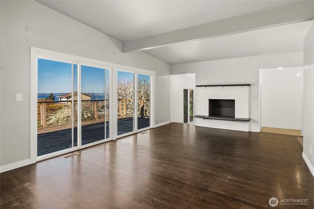 6502 21st Avenue NE, Tacoma, WA 98422