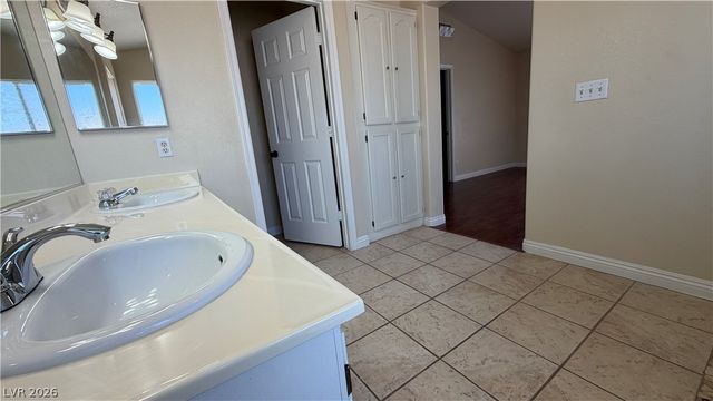 8101 YELLOW DAISY Avenue -, Las Vegas, NV 89147