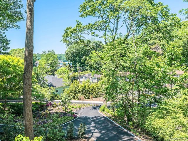 291 Prospect Avenue, Sea Cliff, NY 11579