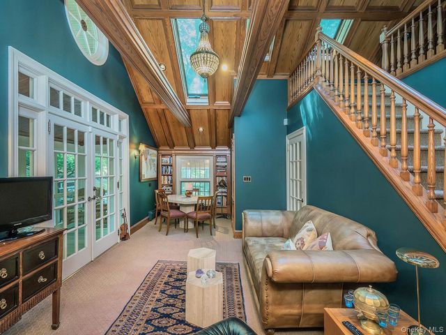 291 Prospect Avenue, Sea Cliff, NY 11579
