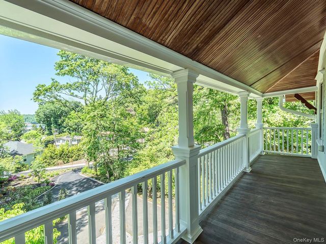 291 Prospect Avenue, Sea Cliff, NY 11579