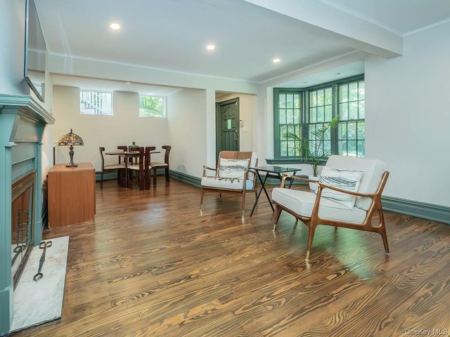 291 Prospect Avenue, Sea Cliff, NY 11579