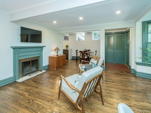 291 Prospect Avenue, Sea Cliff, NY 11579