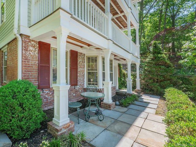 291 Prospect Avenue, Sea Cliff, NY 11579