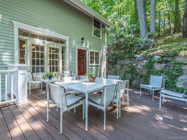 291 Prospect Avenue, Sea Cliff, NY 11579