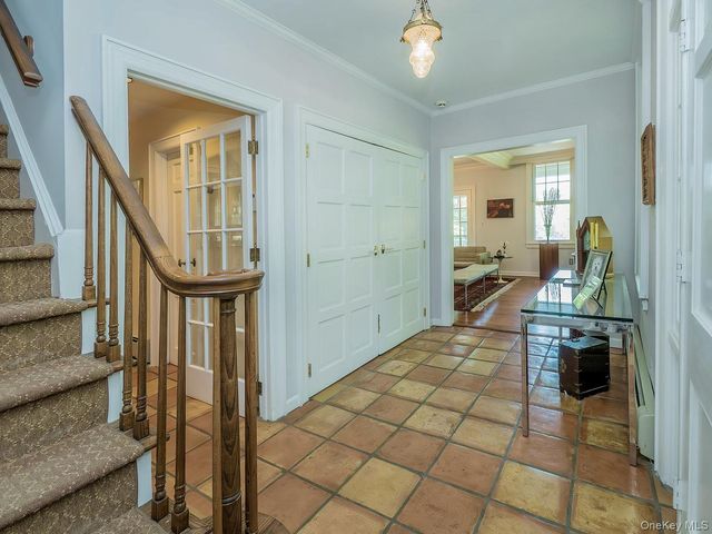 291 Prospect Avenue, Sea Cliff, NY 11579