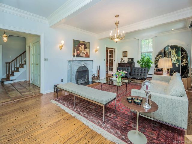 291 Prospect Avenue, Sea Cliff, NY 11579