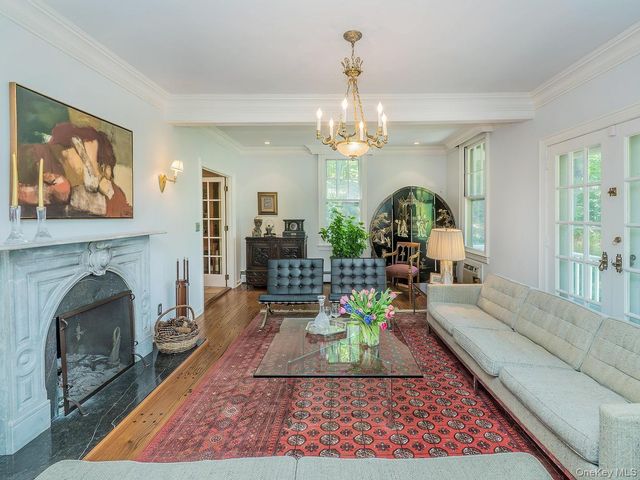 291 Prospect Avenue, Sea Cliff, NY 11579