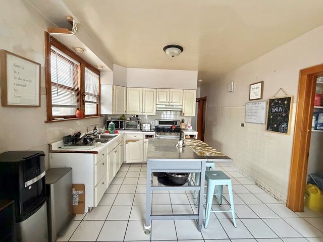 1917 Home Avenue, Berwyn, IL 60402