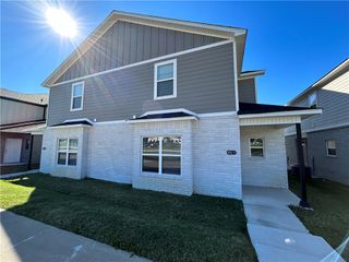803 S Rupple Road 1, Fayetteville, AR 72704