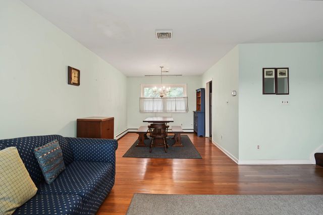 2702 PECKSNIFF RD, Wilmington, DE 19808