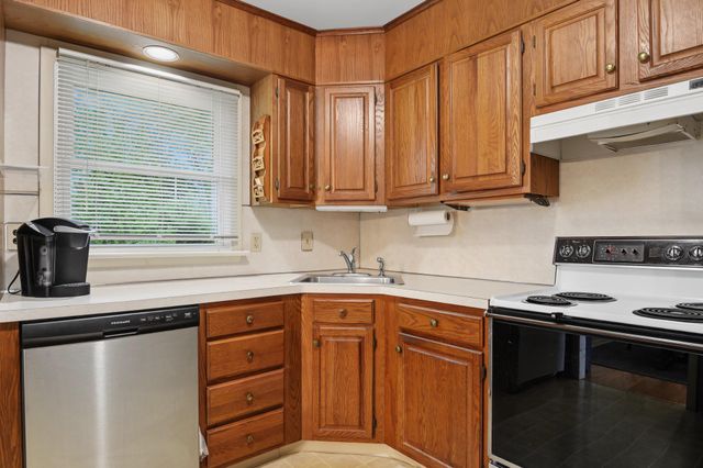 2702 PECKSNIFF RD, Wilmington, DE 19808