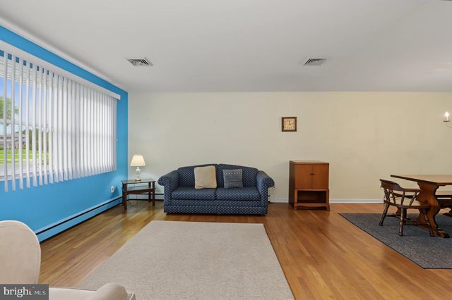 2702 PECKSNIFF RD, Wilmington, DE 19808