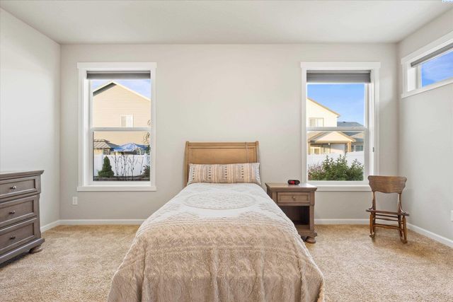 4712 W Coyote St, Moses Lake, WA 98837