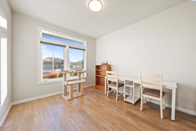 4712 W Coyote St, Moses Lake, WA 98837