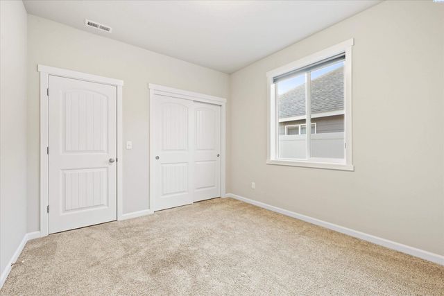 4712 W Coyote St, Moses Lake, WA 98837