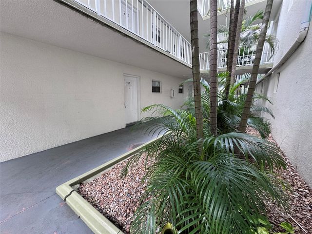4205 N UNIVERSITY Drive 107, Sunrise, FL 33351