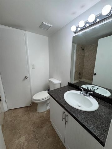 4205 N UNIVERSITY Drive 107, Sunrise, FL 33351