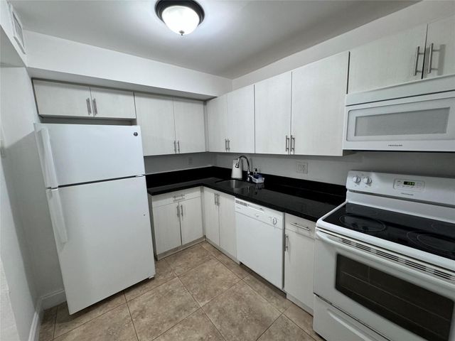 4205 N UNIVERSITY Drive 107, Sunrise, FL 33351